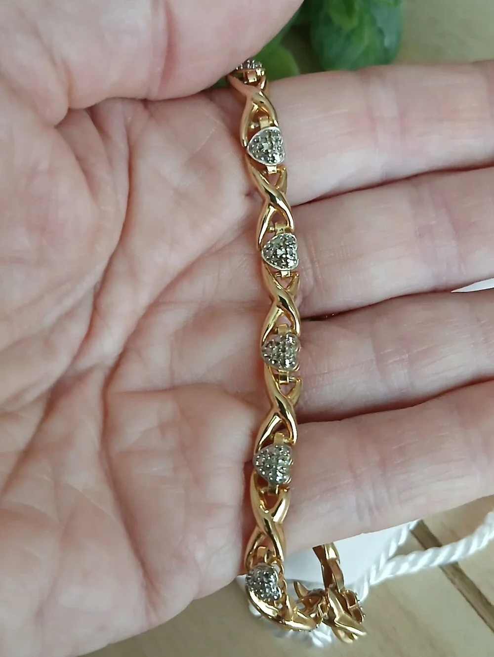 Source Unknown bracelet pristine